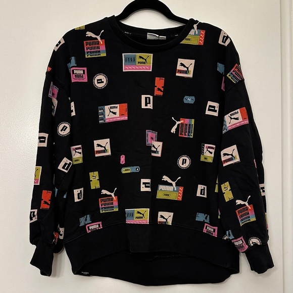 Puma Sweaters - Puma Women's love oversized AOP crew neck  sweatshirt sz small